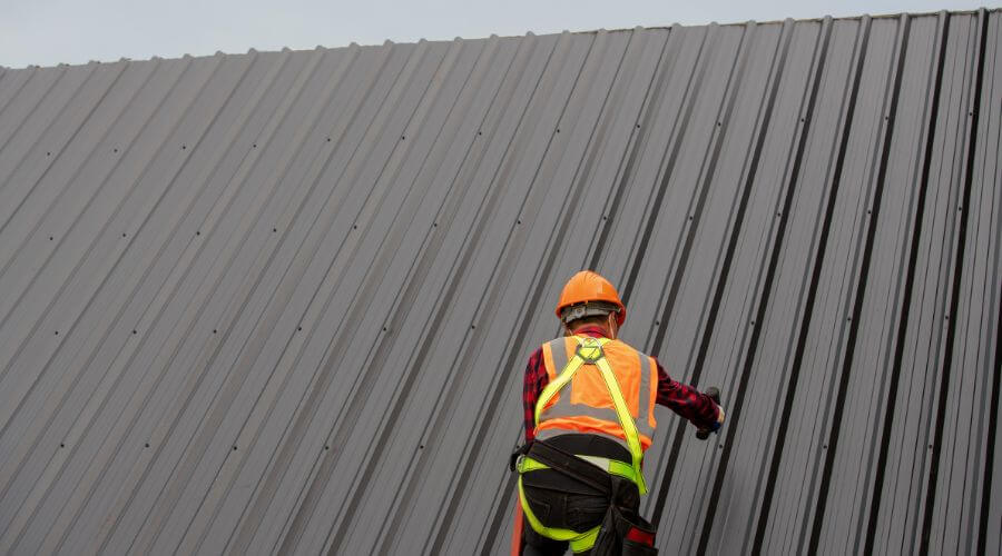 Professional residential roofers in Ridgeway, IA